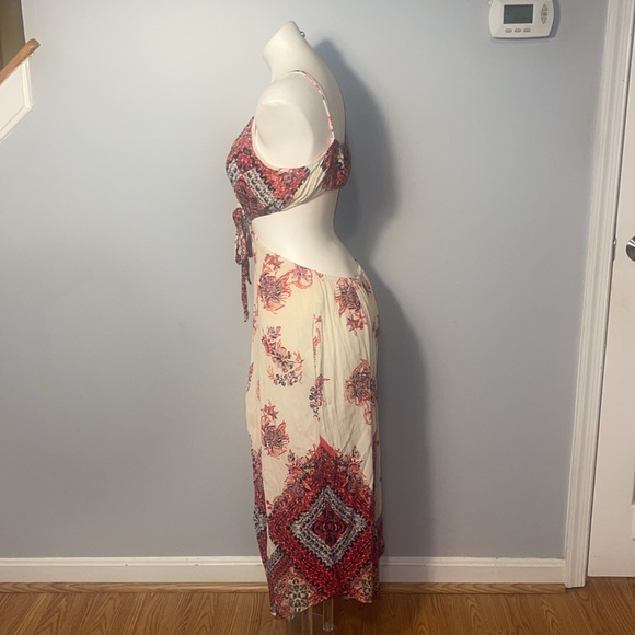 Free People Bella Floral Printed Jumpsuit Cutout Size Medium - Picture 10 of 13